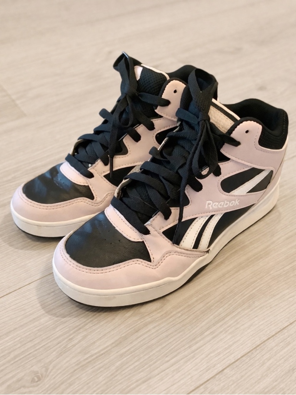Reebok High-Top Galaxy1 Sneakers in Black and Pink Size 5K